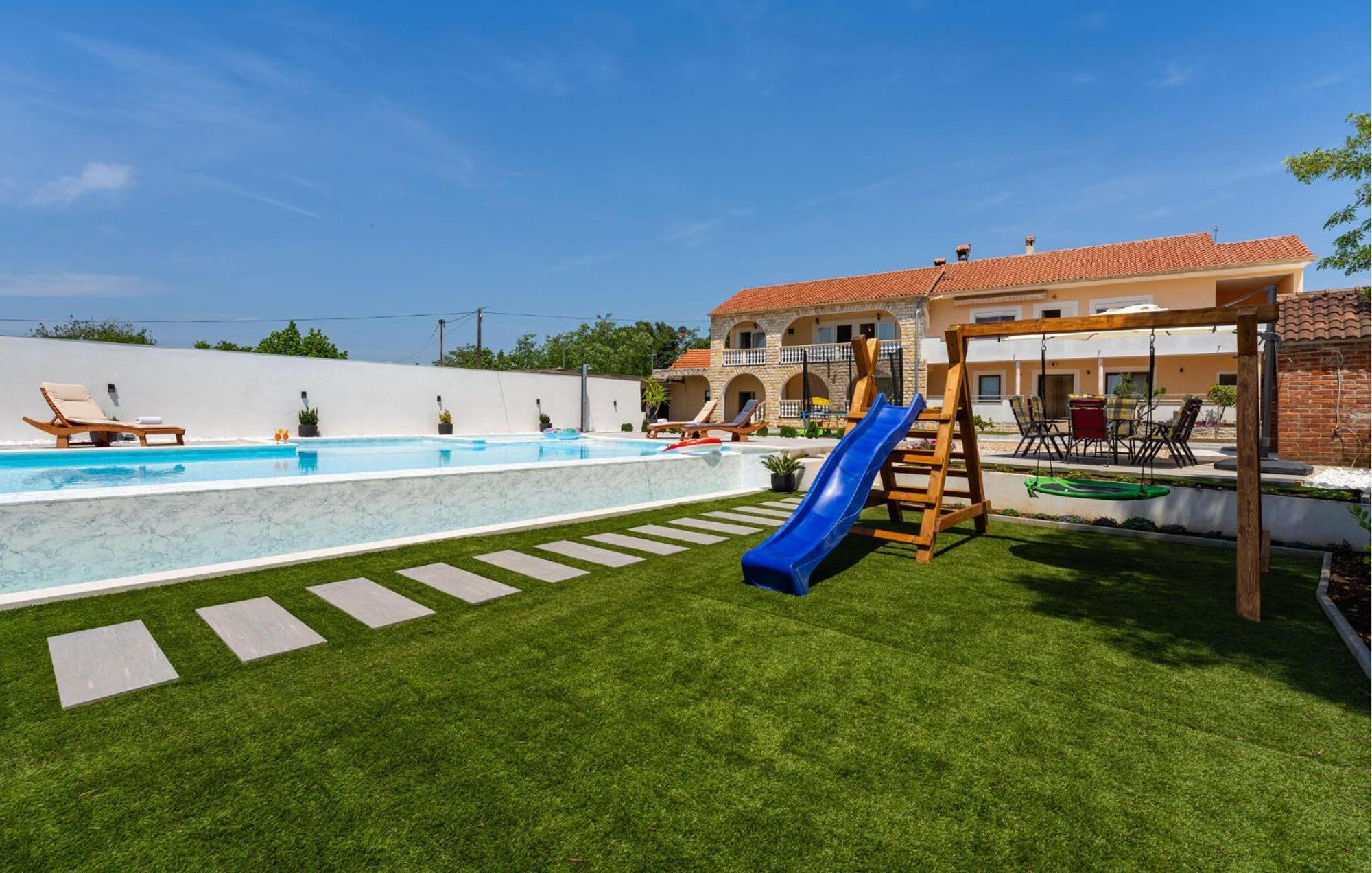 Beautiful Apartment In Galovac With Kitchen Экстерьер фото