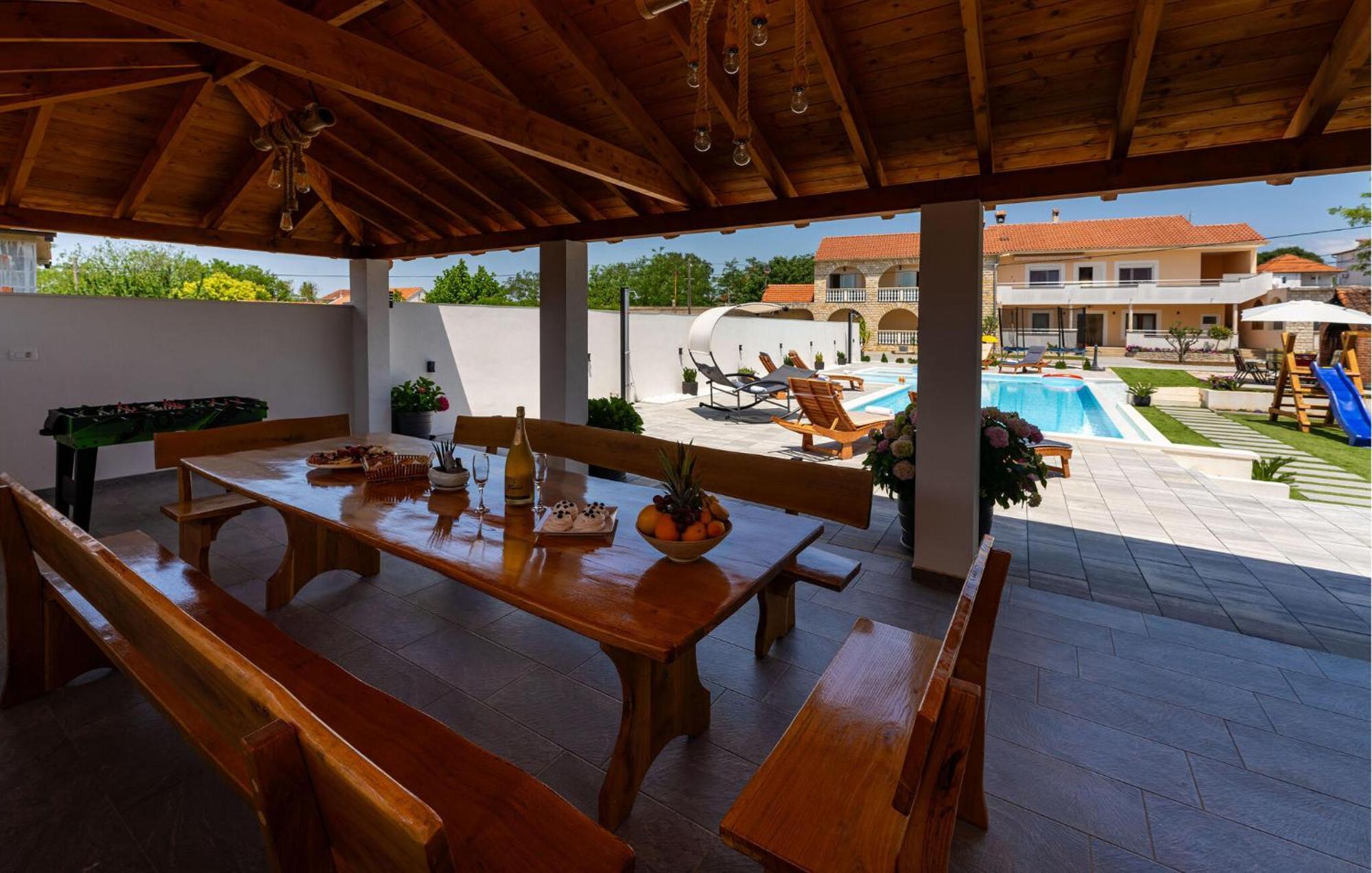 Beautiful Apartment In Galovac With Kitchen Экстерьер фото
